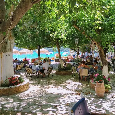 Delfini Pensjonat Nydri (Lefkada)