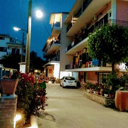 Pensjonat Delfini Nydri (Lefkada)