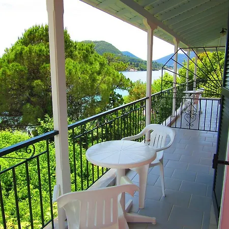 Pensjonat Delfini Nydri (Lefkada)