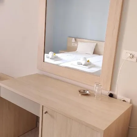 Delfini 3* Nydri (Lefkada)