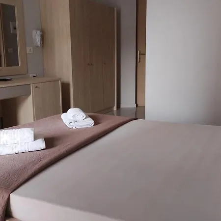 Pensjonat Delfini Nydri (Lefkada)