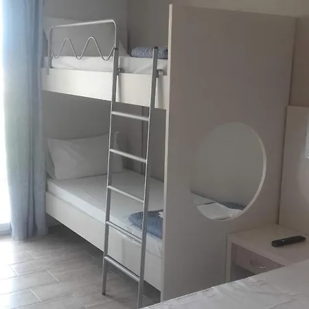 Delfini Pensjonat Nydri (Lefkada)