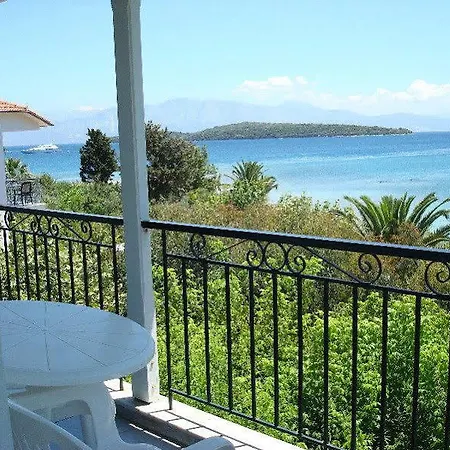 Guest house Delfini 2*