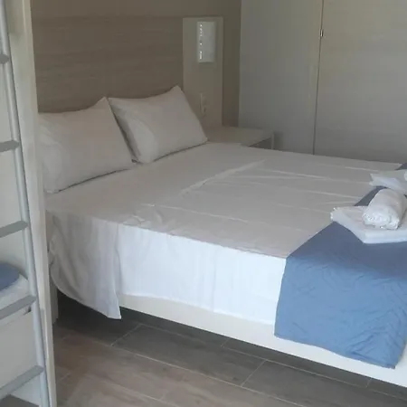 Delfini Nydri (Lefkada)