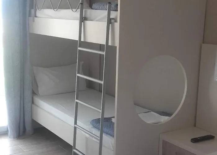 Delfini Гостевой дом Нидри